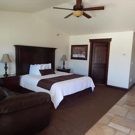 Winterton Suites Williston Esterno foto