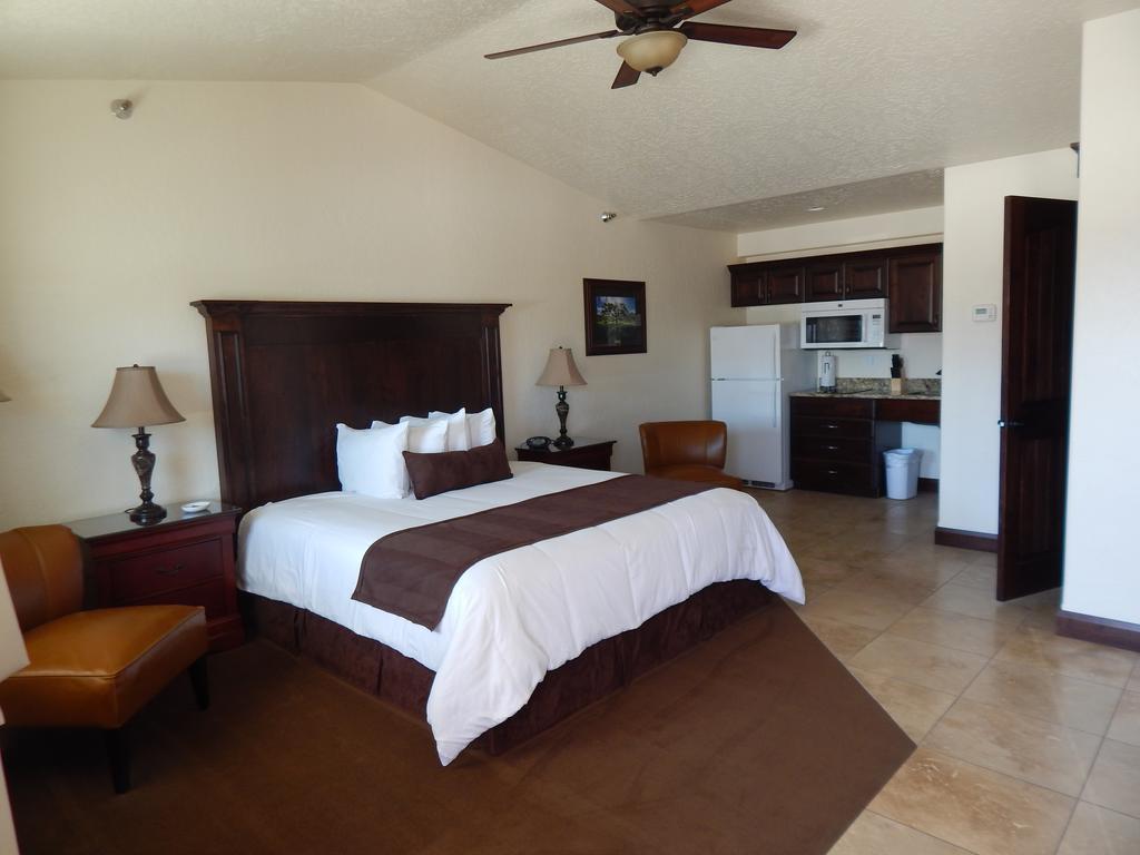 Winterton Suites Williston Esterno foto